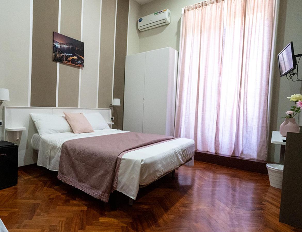 Bed and Breakfast I 4 Diamanti Di Napoli Zewnętrze zdjęcie